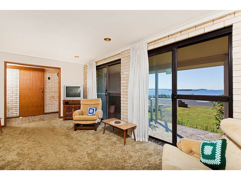 64 Headland Parade, Barrack Point NSW 2528