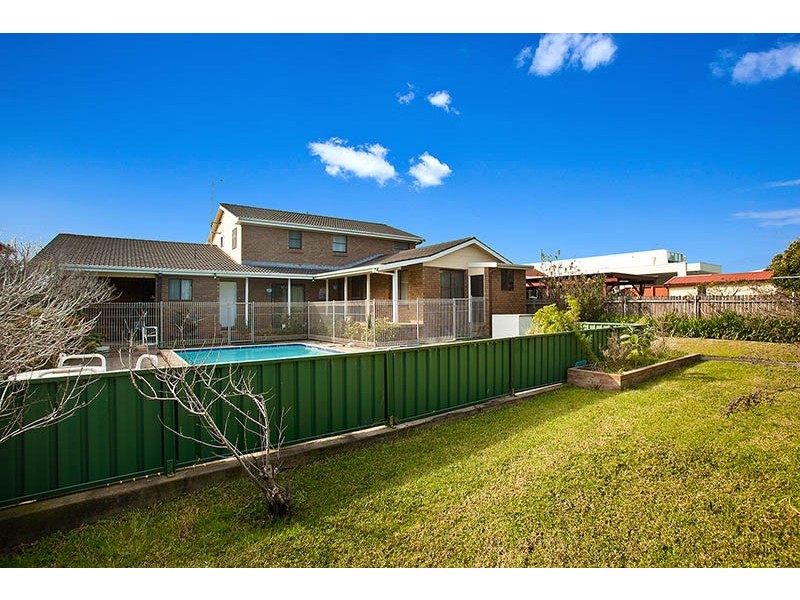 64 Headland Parade, Barrack Point NSW 2528