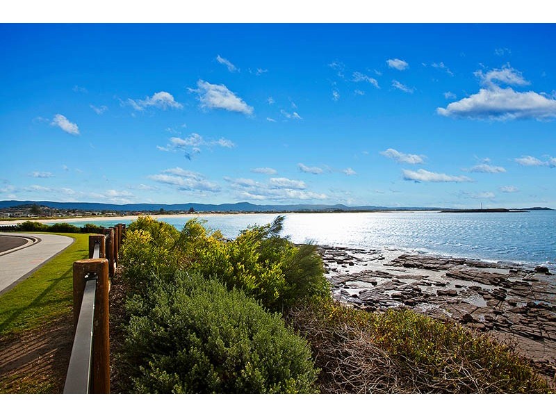 64 Headland Parade, Barrack Point NSW 2528
