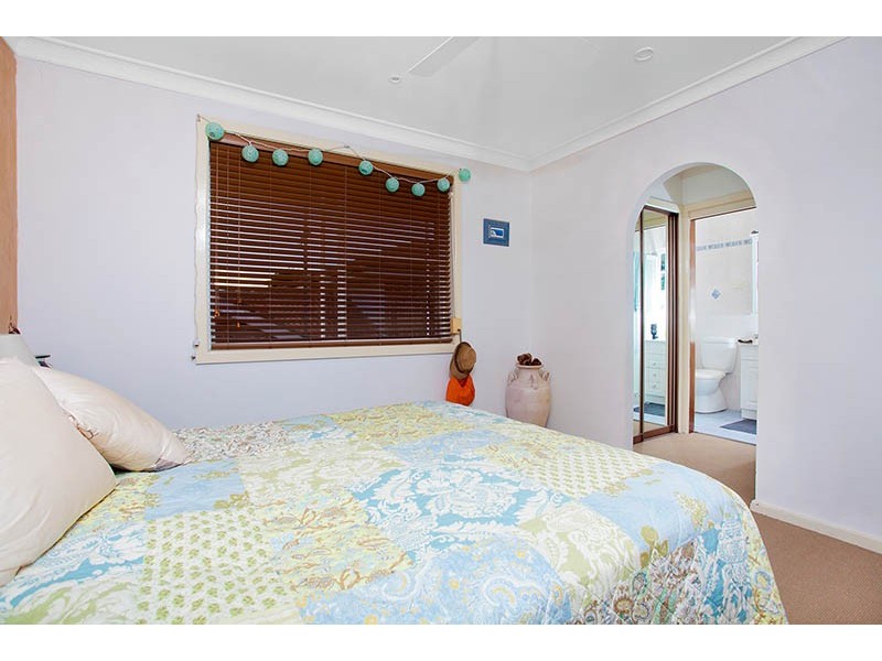 31 Woodford Avenue, Warilla NSW 2528