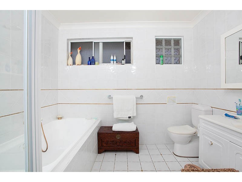 31 Woodford Avenue, Warilla NSW 2528