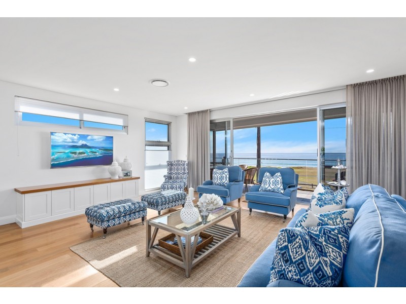 18 Little Lake Crescent, Warilla NSW 2528