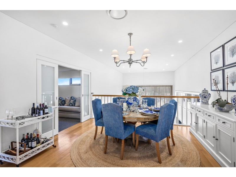 18 Little Lake Crescent, Warilla NSW 2528