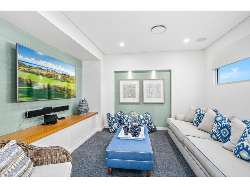 18 Little Lake Crescent, Warilla NSW 2528