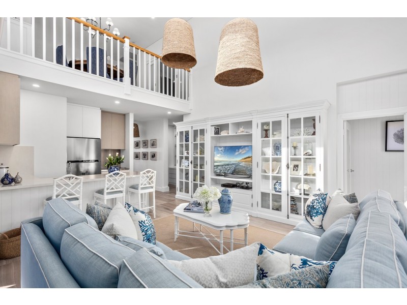 18 Little Lake Crescent, Warilla NSW 2528