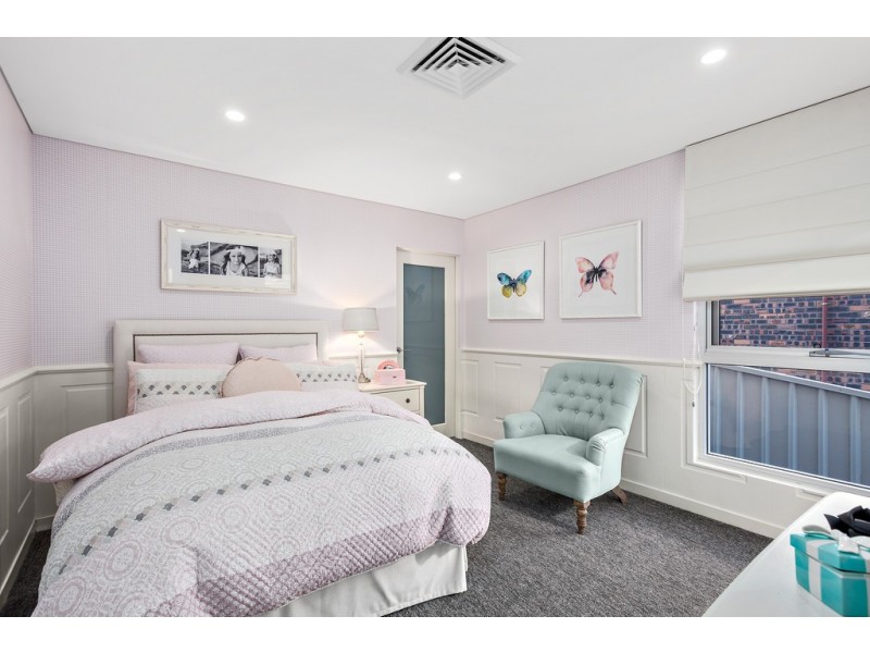 18 Little Lake Crescent, Warilla NSW 2528