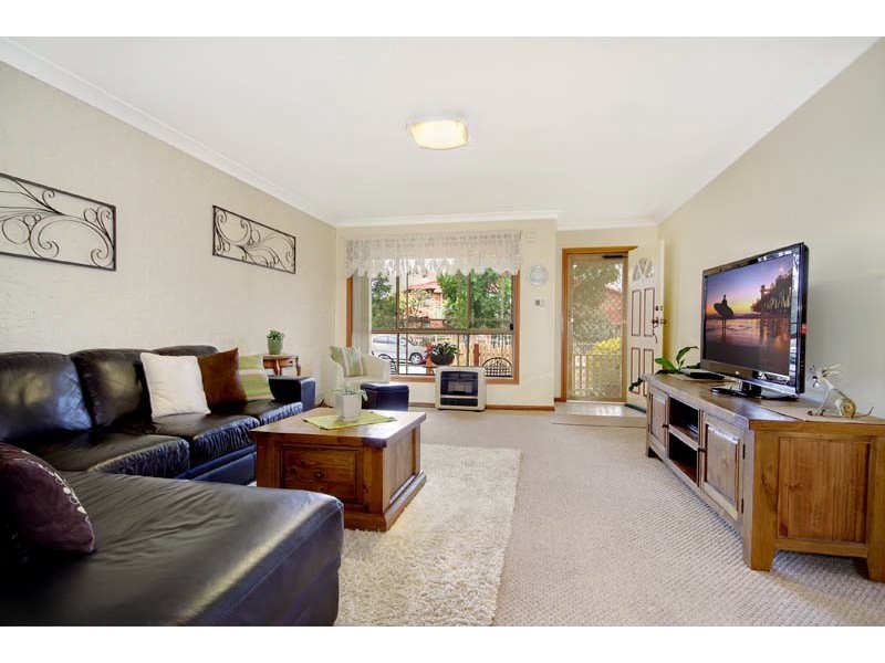2/1 Durras Close, Flinders NSW 2529