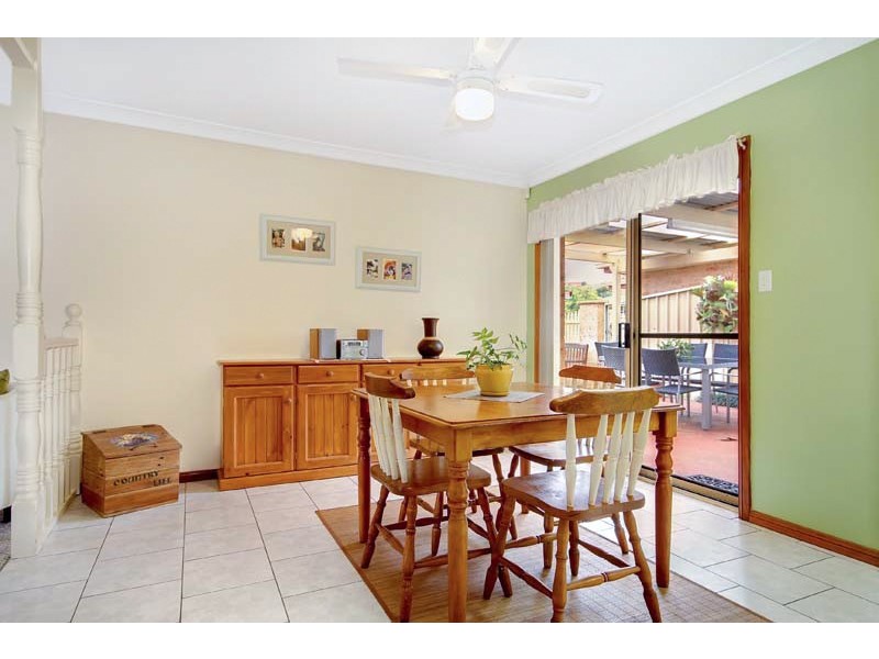 2/1 Durras Close, Flinders NSW 2529