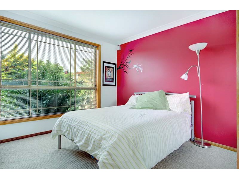 2/1 Durras Close, Flinders NSW 2529
