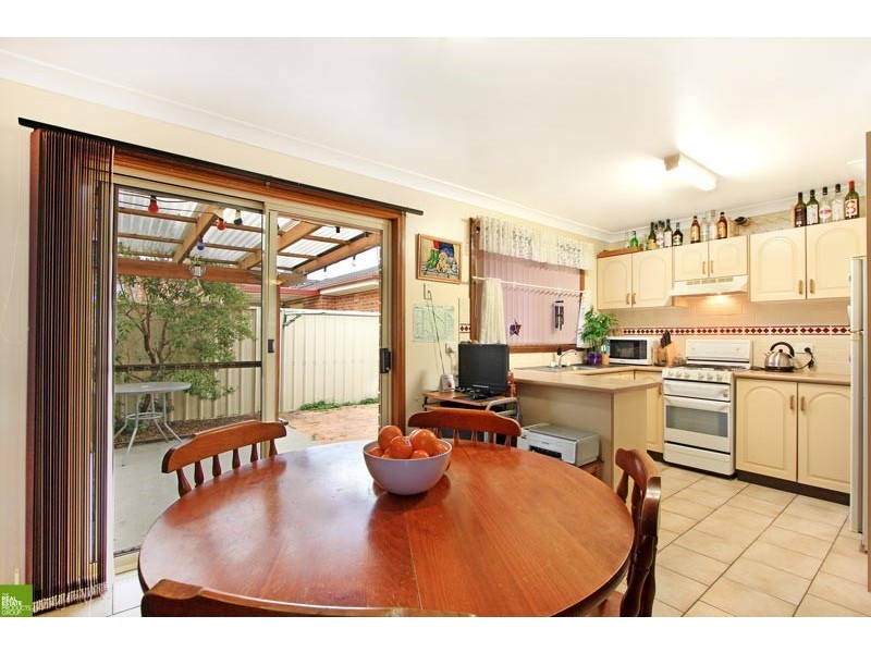 2/3 Baronda Close, Flinders NSW 2529