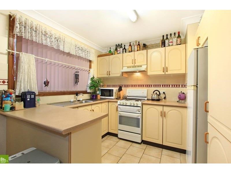 2/3 Baronda Close, Flinders NSW 2529