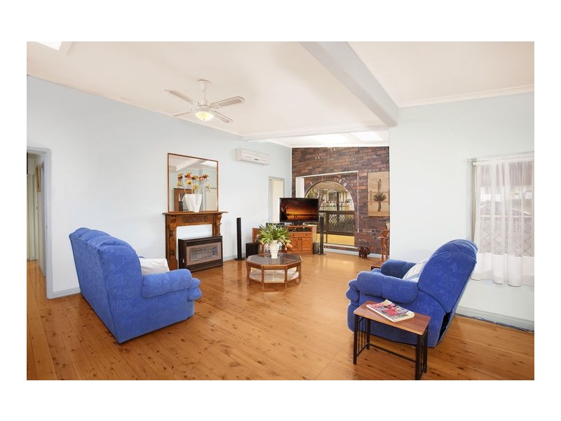42 Landy Drive, Mount Warrigal NSW 2528