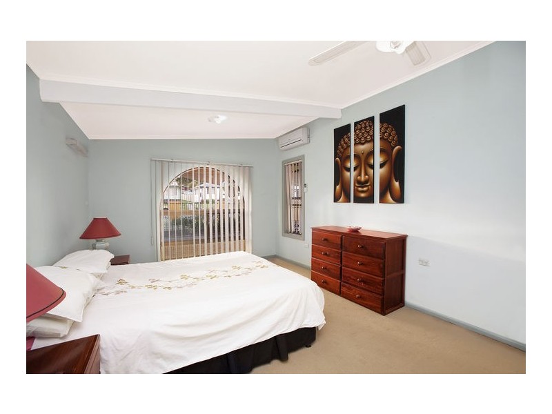 42 Landy Drive, Mount Warrigal NSW 2528