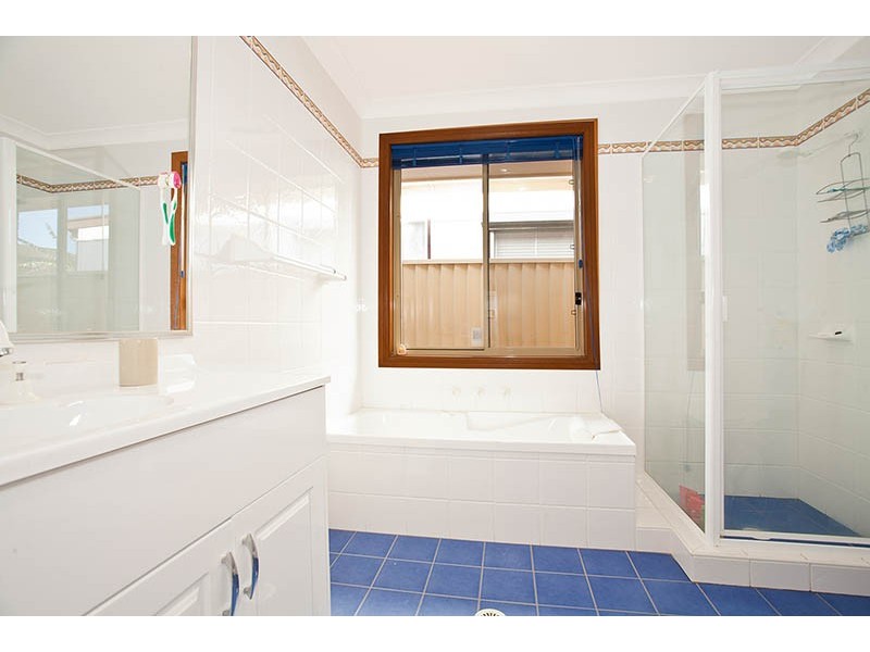 55 Woodford Avenue, Warilla NSW 2528