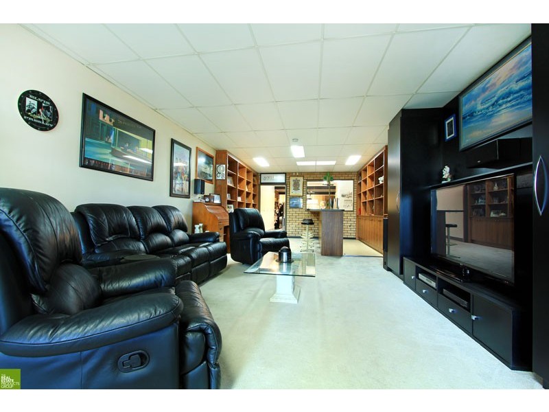 50 Central Avenue, Oak Flats NSW 2529