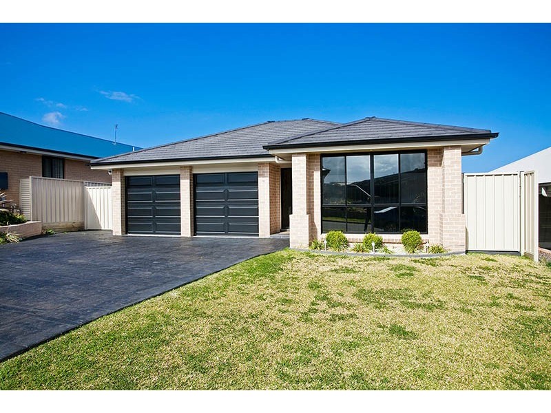 4 Woolgunyah Parkway, Flinders NSW 2529