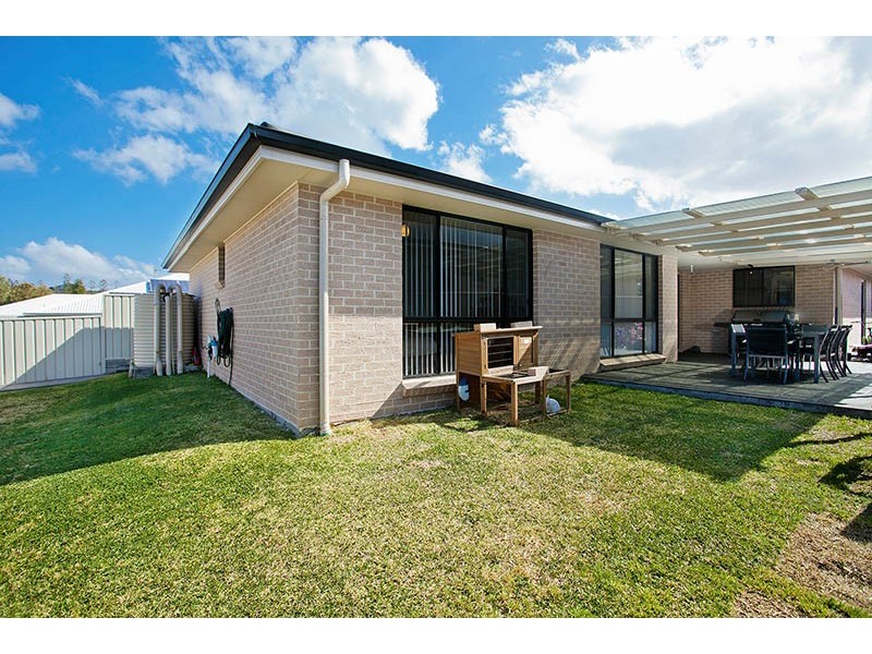 4 Woolgunyah Parkway, Flinders NSW 2529
