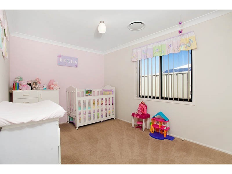 4 Woolgunyah Parkway, Flinders NSW 2529