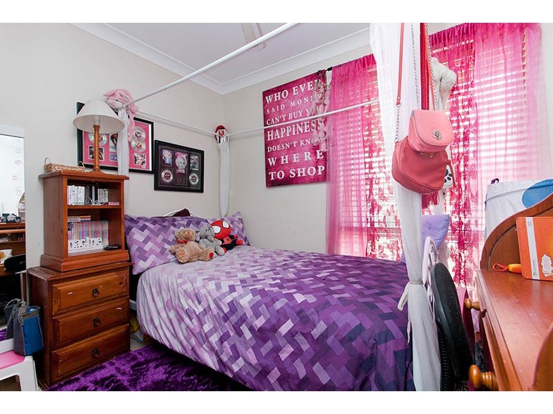 4 Corunna Crescent, Flinders NSW 2529