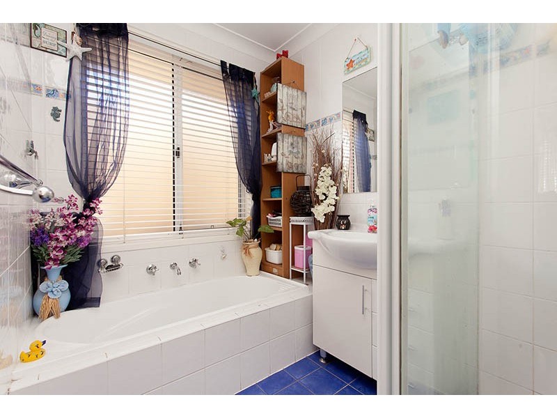 4 Corunna Crescent, Flinders NSW 2529