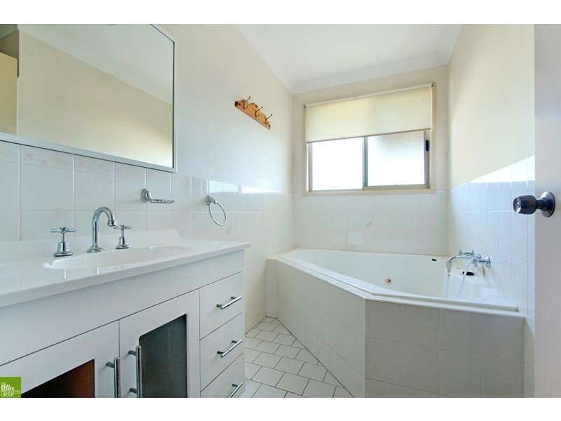 28  Mummuga Close, Flinders NSW 2529