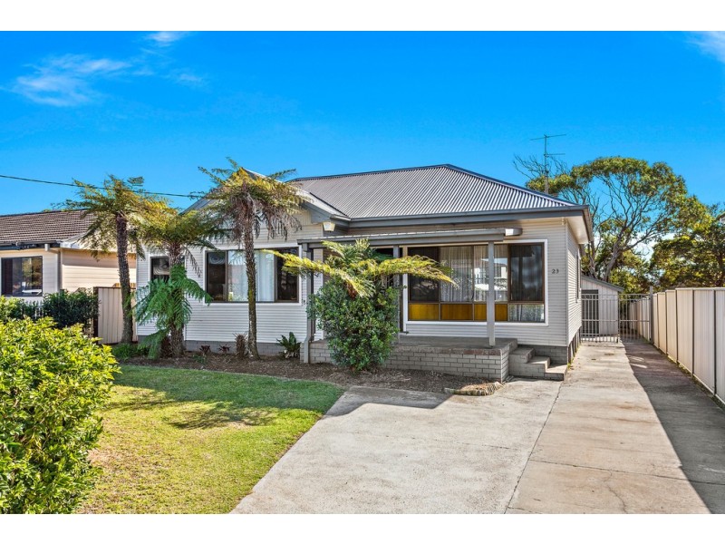 23 Bass Street, Barrack Heights NSW 2528