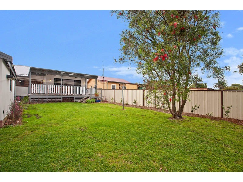 23 Bass Street, Barrack Heights NSW 2528