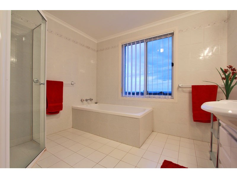 168 Captain Cook Drive, Barrack Heights NSW 2528