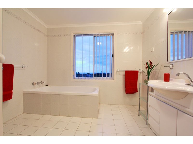 168 Captain Cook Drive, Barrack Heights NSW 2528