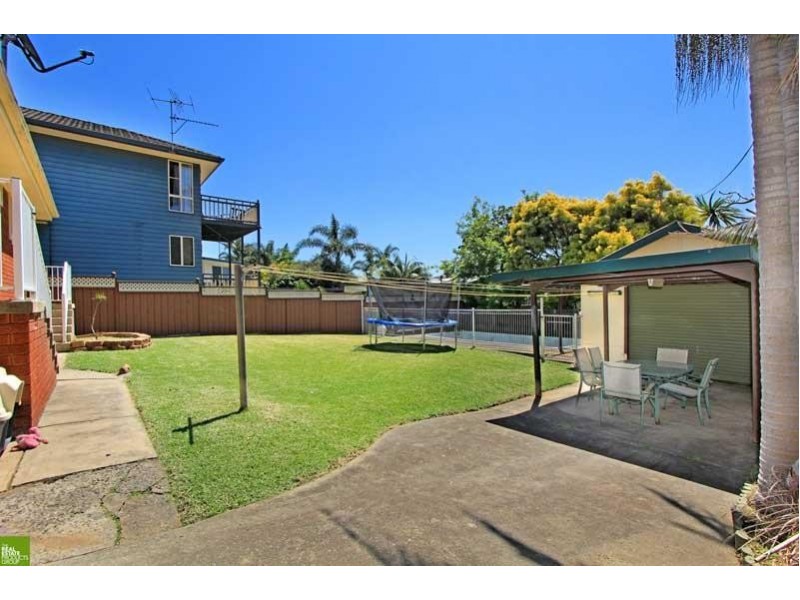 14 Charlton Street, Mount Warrigal NSW 2528
