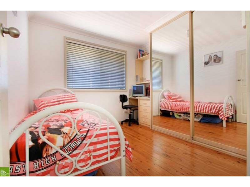14 Charlton Street, Mount Warrigal NSW 2528