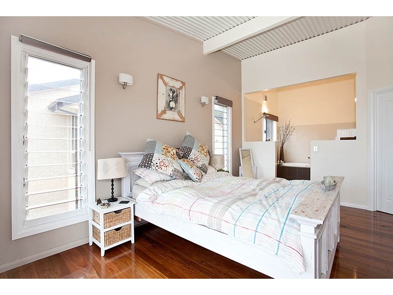 33 Helsal Circuit, Shell Cove NSW 2529