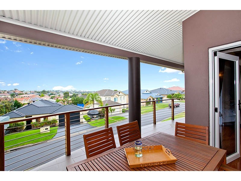 33 Helsal Circuit, Shell Cove NSW 2529