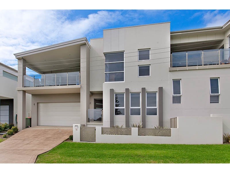 10 Beach Road, Shellharbour NSW 2529