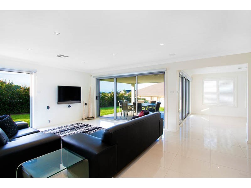 21 Mystics Drive, Shell Cove NSW 2529