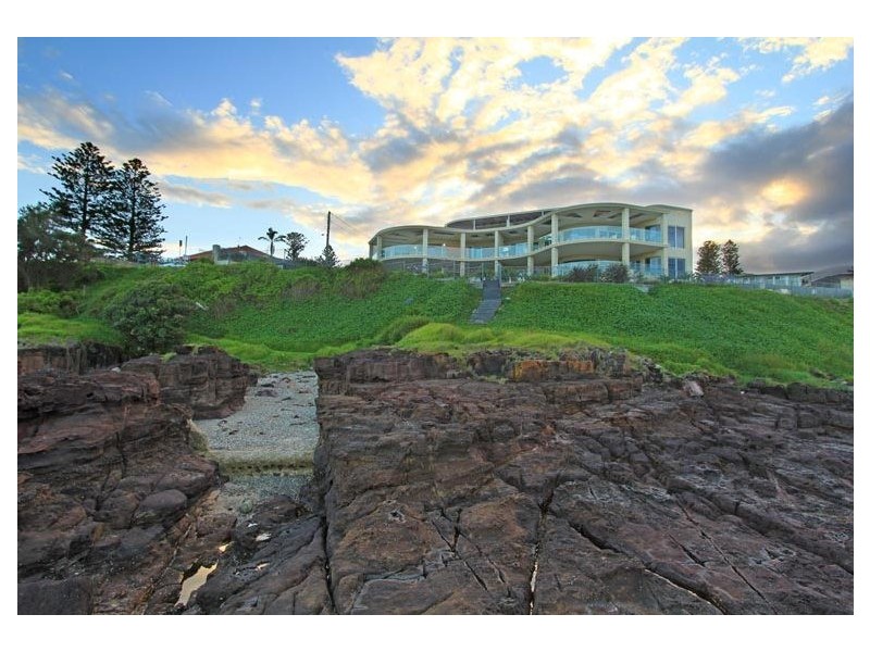 3/2 Surf Road, Shellharbour NSW 2529