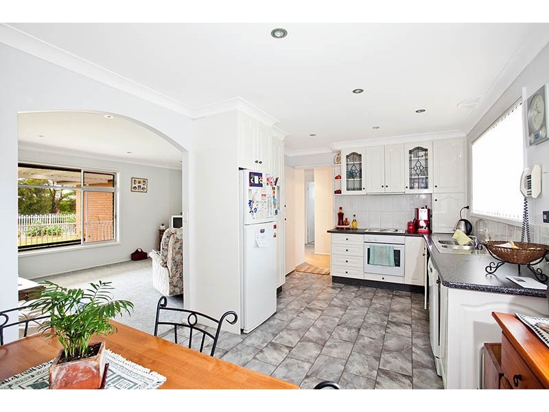 21 Beverley Avenue, Warilla NSW 2528