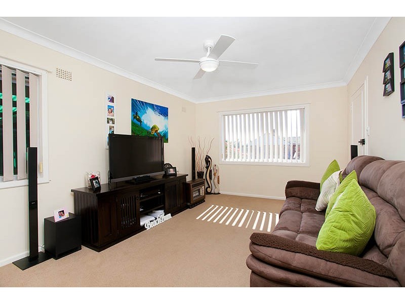 26 Beaton Street, Lake Illawarra NSW 2528