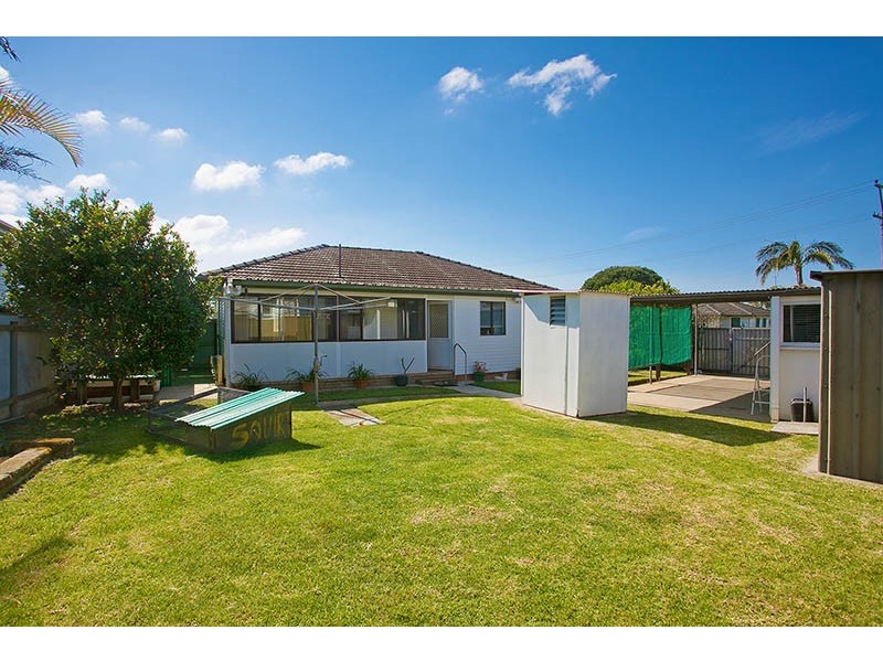 26 Beaton Street, Lake Illawarra NSW 2528