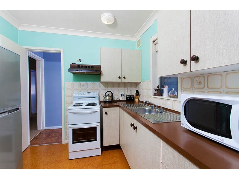 26 Beaton Street, Lake Illawarra NSW 2528