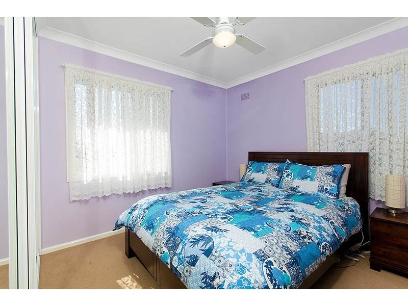 26 Beaton Street, Lake Illawarra NSW 2528