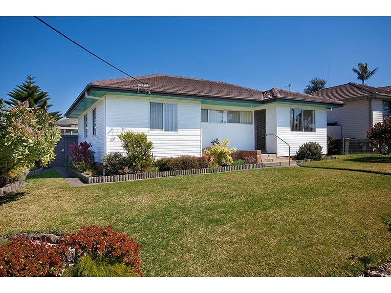 26 Beaton Street, Lake Illawarra NSW 2528