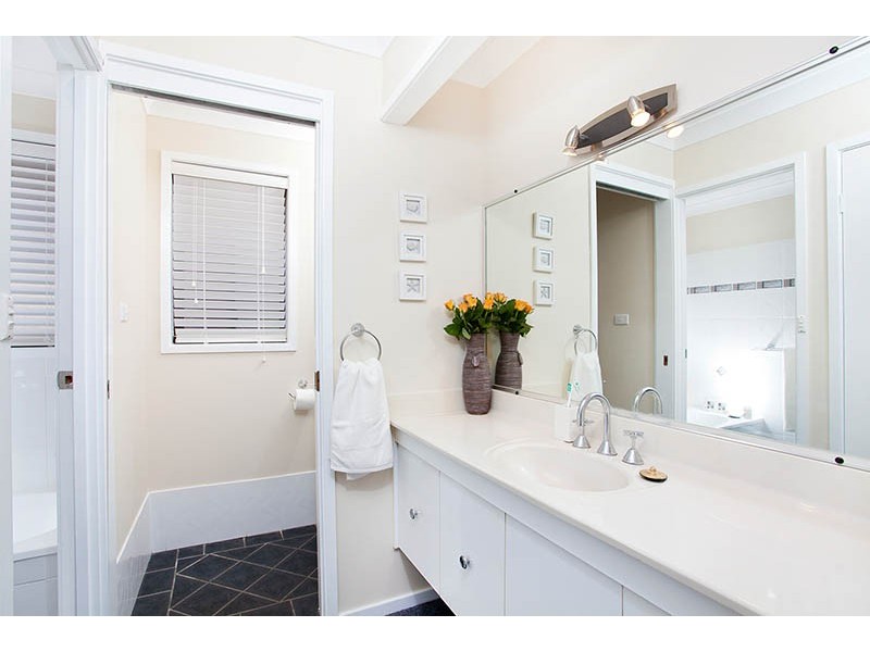7 Blue Gum Place, Barrack Heights NSW 2528