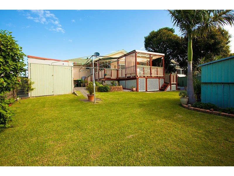 9 Beaton Street, Lake Illawarra NSW 2528