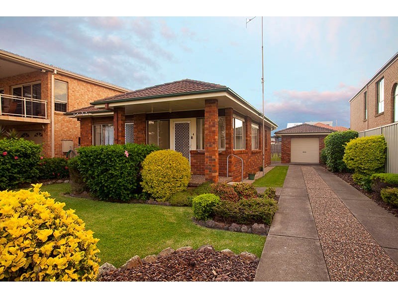 4 John Street, Shellharbour NSW 2529