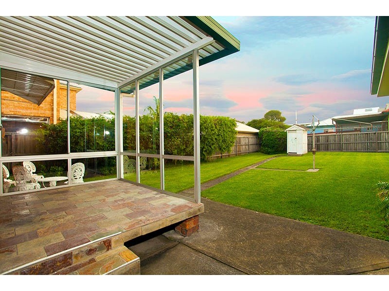 4 John Street, Shellharbour NSW 2529