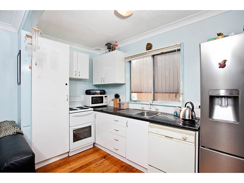41 Lyne Street, Oak Flats NSW 2529