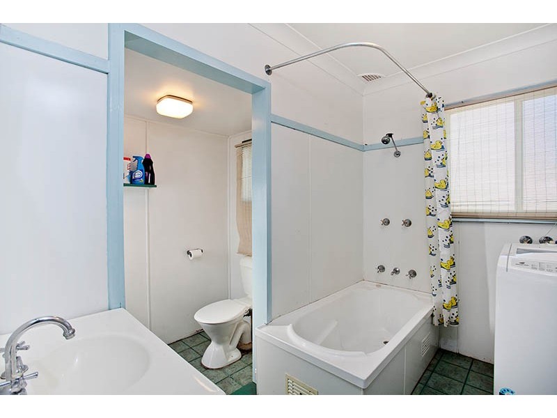 41 Lyne Street, Oak Flats NSW 2529