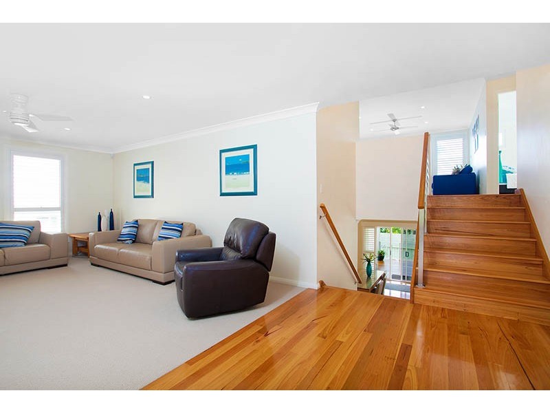 40 Little Lake Crescent, Warilla NSW 2528