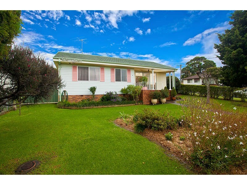 7 Albert Street, Lake Illawarra NSW 2528